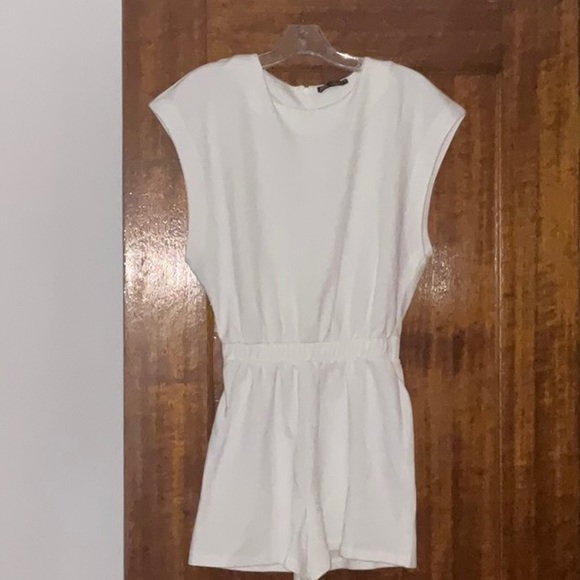 NWOT 🤍 ZARA ROMPER - Picture 6 of 9